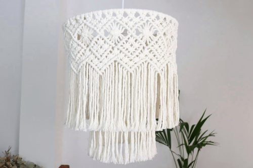 Lámpara colgante de macramé, decoración de interiores, interiorismo en españa, decoración del hogar, decoración de oficinas