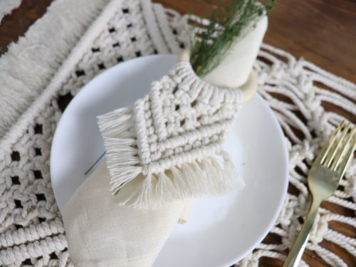 Servilleteros de macramé Sunday prepara tu mesa con estilo, agrega un toque bohemio a la decoración, crea un ambiente relajado y acogedor.